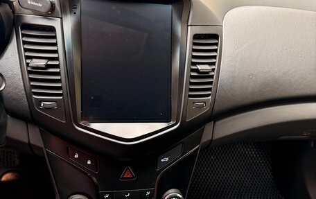 Chevrolet Cruze II, 2010 год, 820 000 рублей, 14 фотография