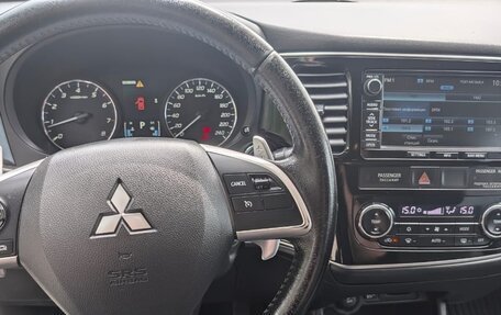 Mitsubishi Outlander III рестайлинг 3, 2012 год, 1 480 000 рублей, 10 фотография