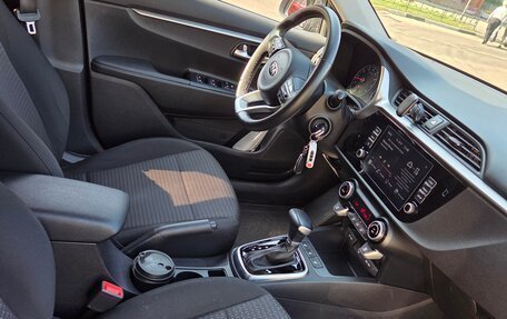 KIA Rio IV, 2021 год, 1 700 000 рублей, 11 фотография
