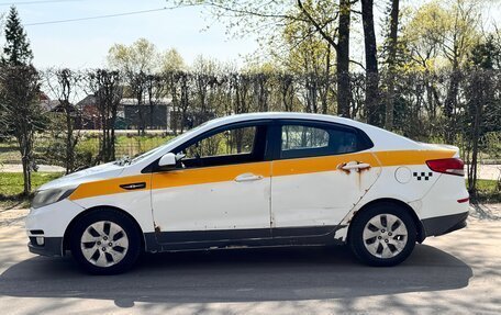 KIA Rio III рестайлинг, 2015 год, 380 000 рублей, 3 фотография