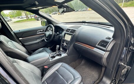 Ford Explorer VI, 2017 год, 3 400 000 рублей, 10 фотография