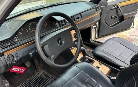 Mercedes-Benz W124, 1989 год, 220 000 рублей, 11 фотография
