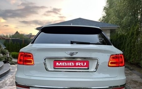 Bentley Bentayga I, 2016 год, 7 800 000 рублей, 3 фотография