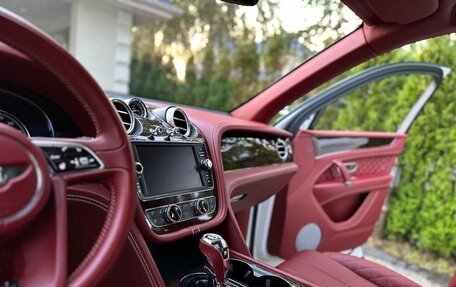 Bentley Bentayga I, 2016 год, 7 800 000 рублей, 9 фотография