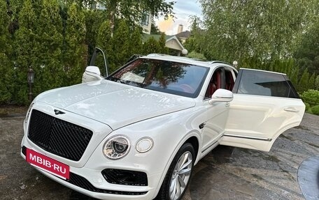 Bentley Bentayga I, 2016 год, 7 800 000 рублей, 5 фотография