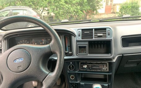 Ford Sierra I, 1993 год, 200 000 рублей, 25 фотография