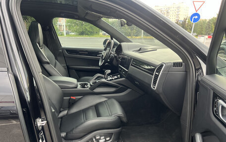 Porsche Cayenne III, 2020 год, 12 390 000 рублей, 15 фотография