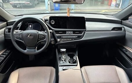 Lexus ES VII, 2022 год, 3 600 000 рублей, 6 фотография