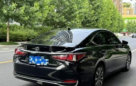 Lexus ES VII, 2022 год, 3 600 000 рублей, 5 фотография