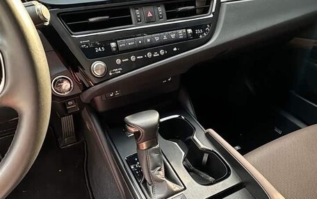 Lexus ES VII, 2022 год, 3 600 000 рублей, 9 фотография