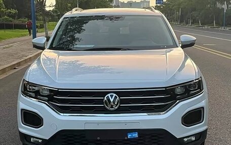 Volkswagen T-Roc I, 2020 год, 1 505 000 рублей, 2 фотография