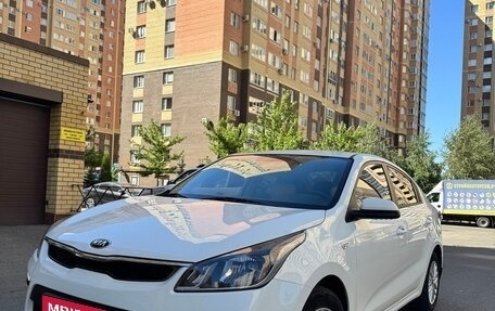 KIA Rio IV, 2018 год, 1 450 000 рублей, 1 фотография