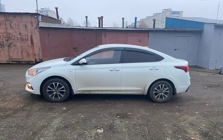 Hyundai Solaris II рестайлинг, 2017 год, 870 000 рублей, 4 фотография