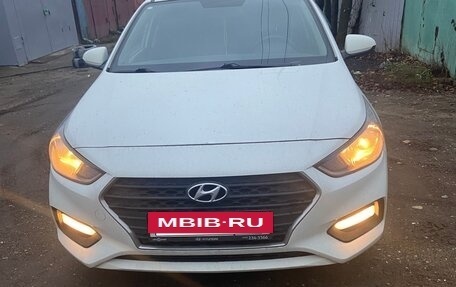 Hyundai Solaris II рестайлинг, 2017 год, 870 000 рублей, 3 фотография