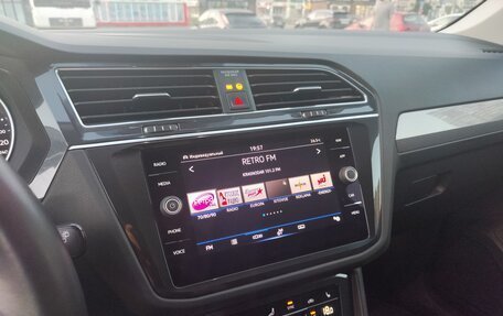 Volkswagen Tiguan II, 2021 год, 3 300 000 рублей, 16 фотография