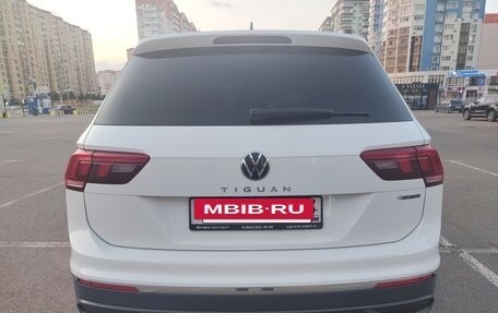 Volkswagen Tiguan II, 2021 год, 3 300 000 рублей, 9 фотография