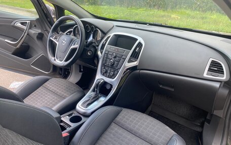Opel Astra J, 2013 год, 1 050 000 рублей, 10 фотография