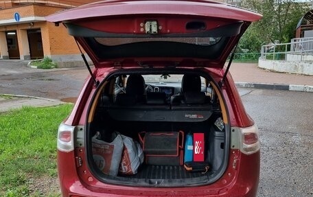 Mitsubishi Outlander III рестайлинг 3, 2014 год, 999 999 рублей, 3 фотография