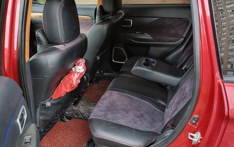 Mitsubishi Outlander III рестайлинг 3, 2014 год, 999 999 рублей, 4 фотография