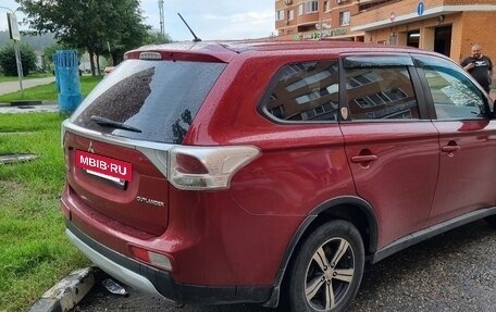 Mitsubishi Outlander III рестайлинг 3, 2014 год, 999 999 рублей, 6 фотография