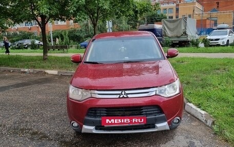 Mitsubishi Outlander III рестайлинг 3, 2014 год, 999 999 рублей, 9 фотография