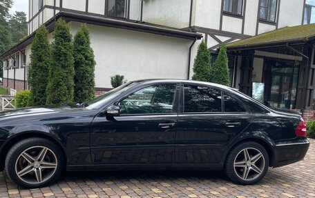 Mercedes-Benz E-Класс, 2003 год, 650 000 рублей, 4 фотография