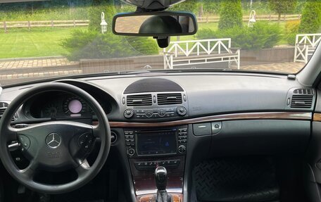 Mercedes-Benz E-Класс, 2003 год, 650 000 рублей, 10 фотография