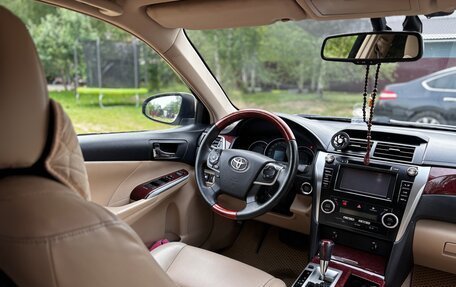 Toyota Camry, 2013 год, 1 900 000 рублей, 5 фотография