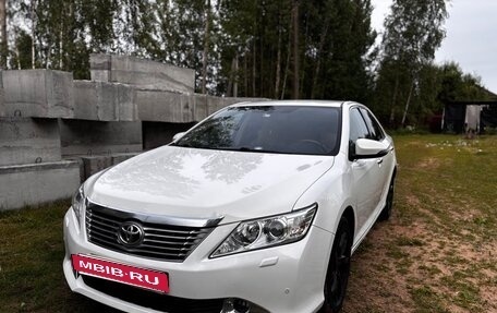Toyota Camry, 2013 год, 1 900 000 рублей, 2 фотография