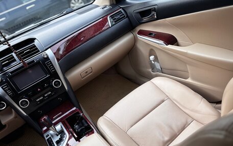 Toyota Camry, 2013 год, 1 900 000 рублей, 8 фотография
