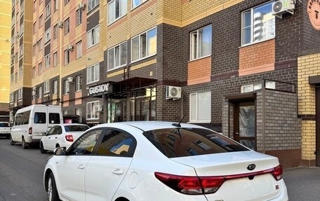 KIA Rio IV, 2018 год, 1 450 000 рублей, 3 фотография