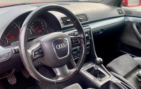 Audi A4, 2005 год, 1 300 000 рублей, 18 фотография