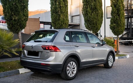 Volkswagen Tiguan II, 2020 год, 2 850 000 рублей, 8 фотография