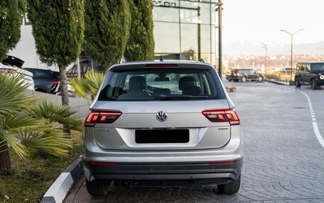 Volkswagen Tiguan II, 2020 год, 2 850 000 рублей, 7 фотография
