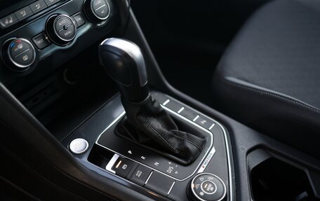 Volkswagen Tiguan II, 2020 год, 2 850 000 рублей, 17 фотография