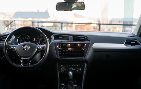 Volkswagen Tiguan II, 2020 год, 2 850 000 рублей, 19 фотография