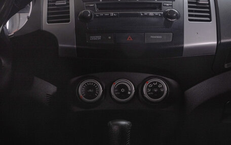 Mitsubishi Outlander III рестайлинг 3, 2007 год, 1 149 000 рублей, 15 фотография
