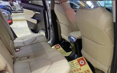 Toyota Highlander, 2022 год, 3 830 000 рублей, 19 фотография