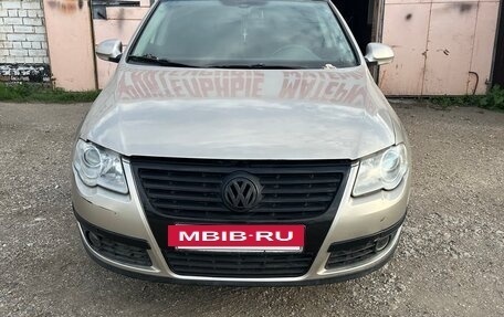 Volkswagen Passat B6, 2008 год, 750 000 рублей, 2 фотография