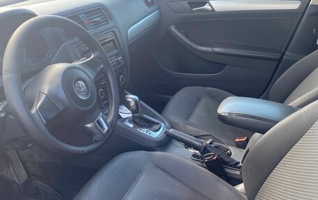 Volkswagen Jetta VI, 2012 год, 650 000 рублей, 21 фотография
