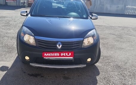 Renault Sandero I, 2013 год, 610 000 рублей, 2 фотография