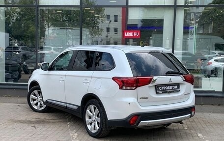 Mitsubishi Outlander III рестайлинг 3, 2015 год, 1 176 111 рублей, 6 фотография