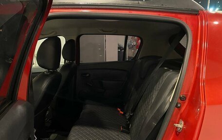 Renault Sandero II рестайлинг, 2018 год, 915 000 рублей, 24 фотография