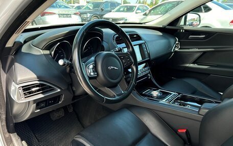 Jaguar XE I рестайлинг, 2015 год, 1 652 800 рублей, 5 фотография