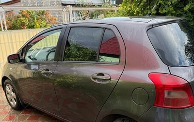 Toyota Yaris III рестайлинг, 2007 год, 700 000 рублей, 1 фотография