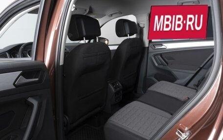 Volkswagen Tiguan II, 2021 год, 2 384 000 рублей, 11 фотография