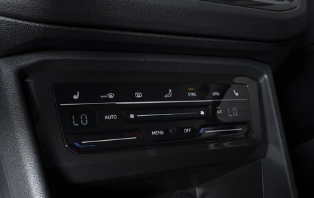 Volkswagen Tiguan II, 2021 год, 2 384 000 рублей, 21 фотография