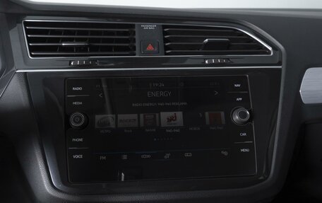 Volkswagen Tiguan II, 2021 год, 2 384 000 рублей, 14 фотография