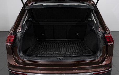 Volkswagen Tiguan II, 2021 год, 2 384 000 рублей, 22 фотография