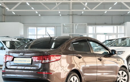 KIA Rio III рестайлинг, 2015 год, 989 000 рублей, 7 фотография